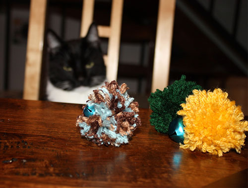 diy cheap toys for the cat